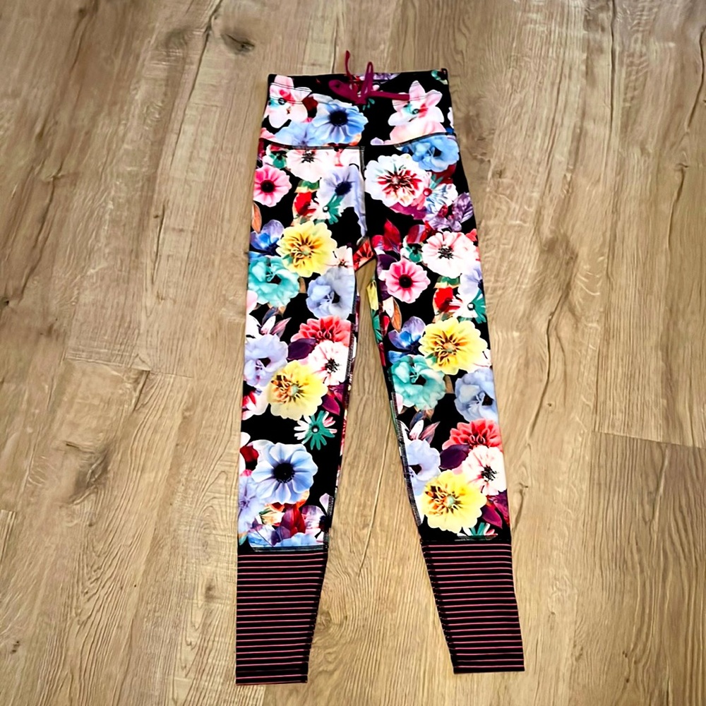 Old Navy yoga pants - XS